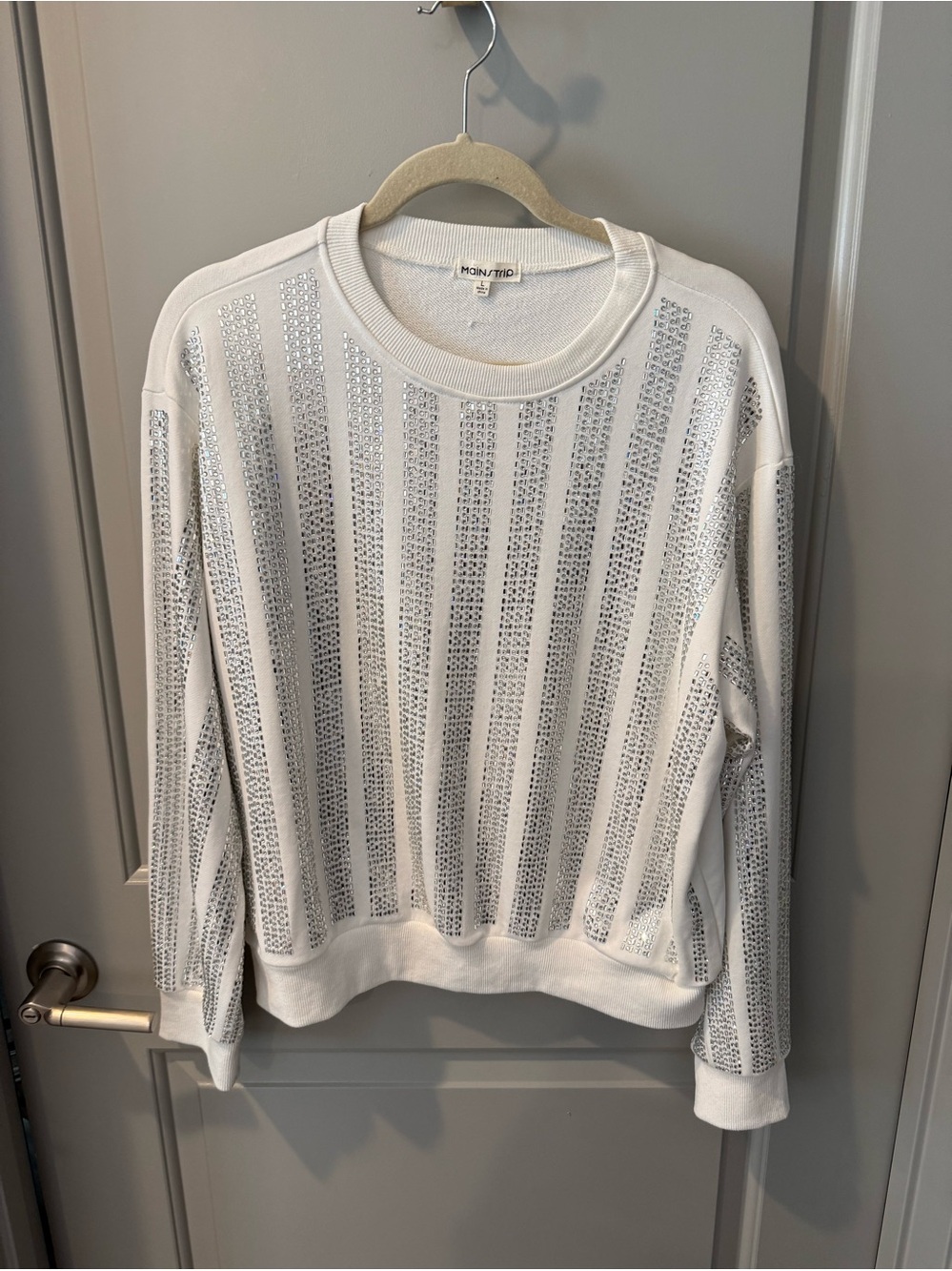 White rhinestone stripe sweater  Women’s size L